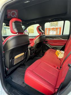 جیپ گراند شیرۆکی